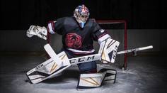 Petr Čech se postavil opět do branky. Čelil střelcům Chicaga Blackhawks