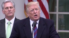USA jsou plné, vzkázal Trump migrantům při návštěvě hranic