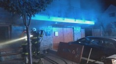 VIDEO: Při požáru rodinného domu byl zraněn jeden člověk