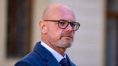Plaga oznámil změny ve školství. Ruší povinnou angličtinu od první třídy