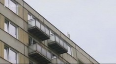 Mladík v Olomouci lezl za dívkou na internát, ale spadl a zabil se