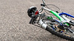 Tragická noční projížďka: Na cyklistu spadl strom, na místě zemřel