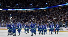 Ani první Hronkův gól v play-off nestačil. Vancouver padl a sezóna mu končí