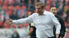 Válka nejen na hřišti: Vrba plísnil kotel Slavie. Tvrdík ho uzemnil