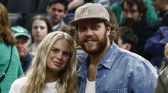 Roztomilé video dojalo fanoušky. Pastrňák už mává i druhé dceři