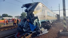 Pendolino se srazilo s jiným vlakem. Jeden člověk zemřel, další jsou zranění