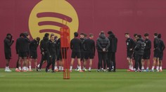 Tragédie v Barceloně. Týmu náhle zemřel doktor, zápas se odkládá