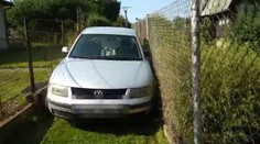 Ženu zavedla navigace do úzké uličky, vyprošťování zabralo hodiny