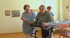 Domovy seniorů omezí kapacity. Více než dva lidé na pokoji už nebudou