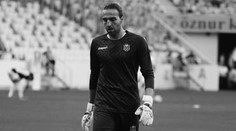 Obětí zemětřesení je i 28letý brankář. Manželka žádala o pomoc marně