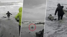 Jak tohle mohli přežít? Starší pár smetly obří vlny Atlantiku