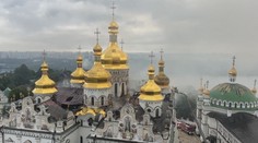 Rusko provedlo masivní útok na Kyjev. Raketa zasáhla významný chrám z 11. století