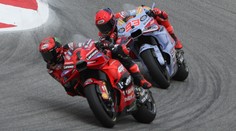 Márquez z nehody vinil Bagnaiu. Ten byl naštvaný, ale chybu odmítá