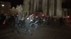 Plzeňské hokejisty vítali fanoušci jako hrdiny. VIDEO z nočních oslav