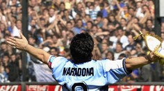 Slavný trenér vyzval FIFA k velkému kroku. Vyřaďte číslo 10 navždy