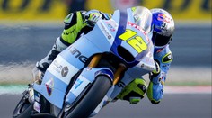 Salač bojoval o desítku, v posledním kole mu došel benzín. Bagnaia má další výhru