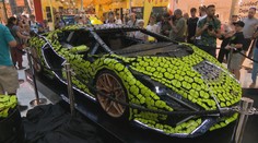 Na "české" lamborghini z lega se stojí fronty. Postavené je ze 400 tisíc kostiček