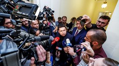 Jsem dobrý táta, hájil se před soudem Babiš. Expremiér se neubránil slzám