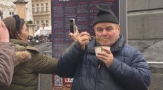 Centrum Prahy provoněla rybí polévka. Každoroční rituál přilákal i turisty