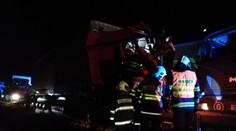 Jen tři kilometry od sebe: Dvě vážné nehody zablokovaly dálnici