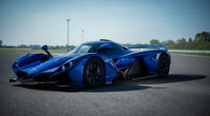Neuvěříte, tohle auto se vyrábí v Česku! Pohání ho 700 koní a stojí přes 30 milionů