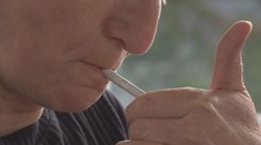 Britové si brzy už nezakouří. Vláda chce vymýtit prodej klasických cigaret