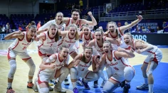 Velký úspěch českých basketbalistek. Porazily silnou Francii a jsou ve finále ME