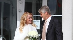 PRVNÍ FOTKY A VIDEO: Rychtář si vzal Bartošovou! Podívejte se, jak jí to slušelo