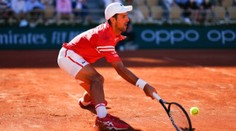 Francie rozvolňuje, Djokovičovi svitla naděje na French Open