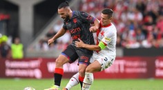 Bizár v utkání Slavie. Sudí ukončil zápas, na lajnu šel reprezentant Douděra
