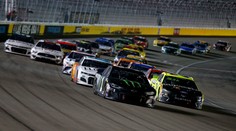 Nejtěžší kolo play-off série závodů NASCAR se jede z neděle na pondělí