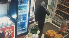 Policisté dopadli lupiče ze staré školy. Za půl roku vyloupil deset benzinek