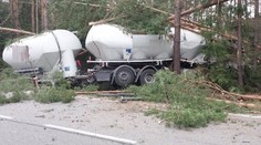 Drsná nehoda náklaďáku na D1. Řidič skončil v nemocnici