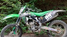Slovák boural na motorce, kromě 2,6 promile měl také koronavirus
