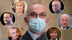 Průvan na ministerstvu. Odborníci se střídají jako apoštolové na orloji