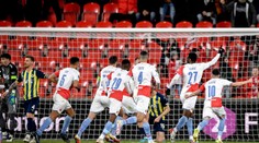 Slavia přehrála Fenerbahce a postupuje, Sparta končí