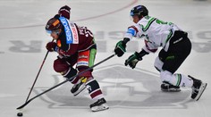 Třinec schytal debakl od Varů, Sparta opět zvítězila