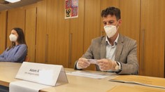 Jak volit v karanténě? Vnitro představilo drive-in hlasování