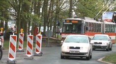 Ústí nad Labem chce zpomalit dopravu, ruší zálivy u zastávek