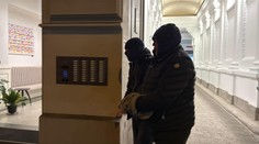 Podezření na korupci je skoro u každé nemocnice, říká novinářka Slonková