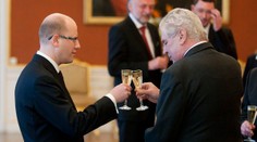Zeman vs. Sobotka: Snaží se oba ukázat svou sílu?