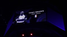 NBA oplakává velkou osobnost, dlouholetý sudí podlehl boji s rakovinou