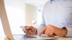 Celý internet ovládá jen 7 lidí s obrovskou mocí! Mají od něj klíče