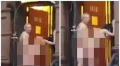 Pár se oddával sexu na ulici. Čumilové se mohli smíchy potrhat
