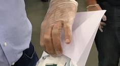 Roušky mi nepřišly, stěžuje si důchodkyně. Na koho se obrátit?