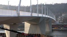 Dvorecký most v Praze podrobili zátěžové zkoušce
