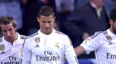 Je Ronaldo SOBEC? Spoluhráč dal gól, on soptil a nakopl míč