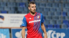 Poškodil rozhodčí Spartu? Chorý hlavou prudce udeřil protihráče. Komise trestala