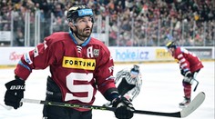 Zůstaň tam, kde jsi. Fanoušci Komety adresovali ostrý vzkaz možné posile