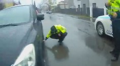 Před policií se schoval pod auto. Muž měl v Ostravě krást stroj Technických služeb